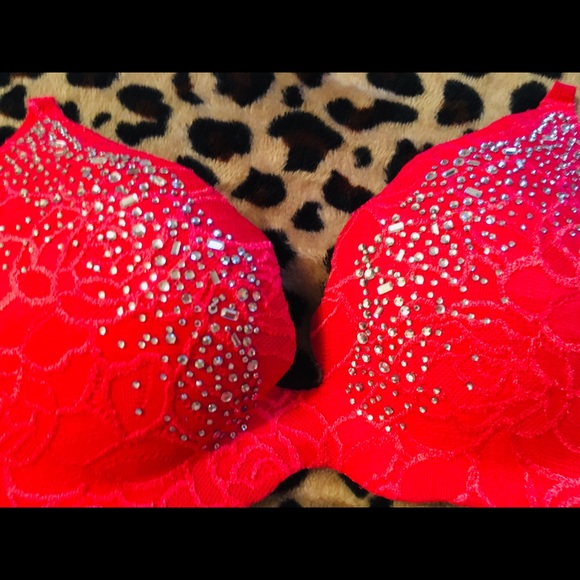 Victoria's Secret Other - Victoria Secret Bling Push Up Bra